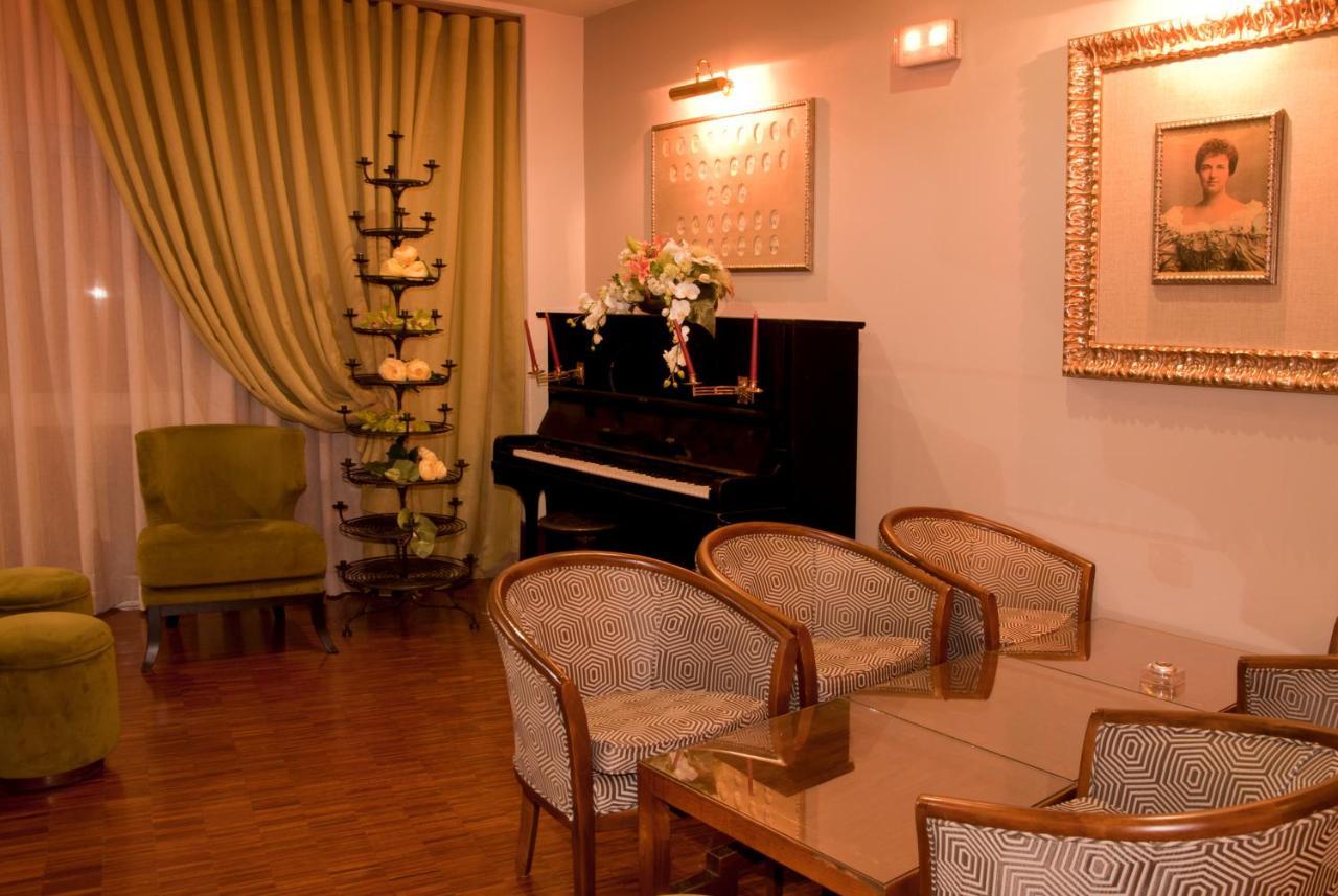 Hotel Rainha D. Amelia, Arts & Leisure 카스텔루브랑쿠 외부 사진