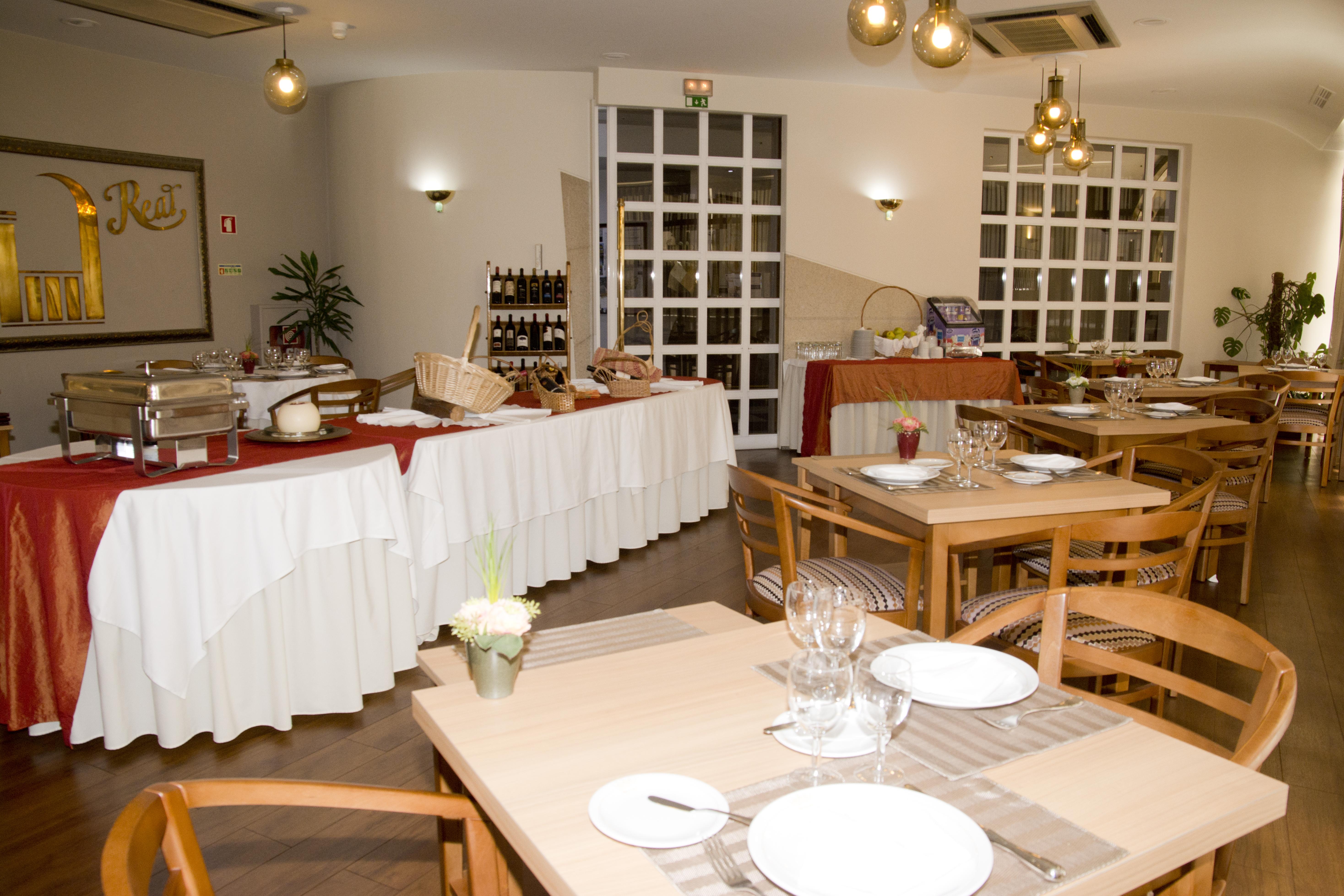 Hotel Rainha D. Amelia, Arts & Leisure 카스텔루브랑쿠 외부 사진
